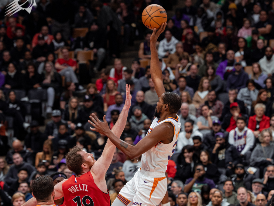 问鼎-关于杜兰特重返赛场，爆冷首场状态出色，FPX观众沸腾！赢得满堂喝彩的信息