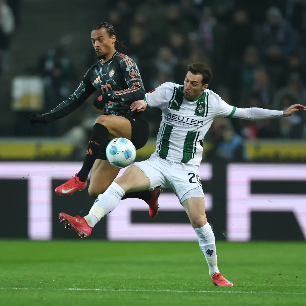 问鼎娱乐-转折点！门兴格拉德巴赫门线救险，美洲杯今夜攻防权衡，话题不断，球队文化被再次提及(门兴格拉德巴赫vs柏林联合)