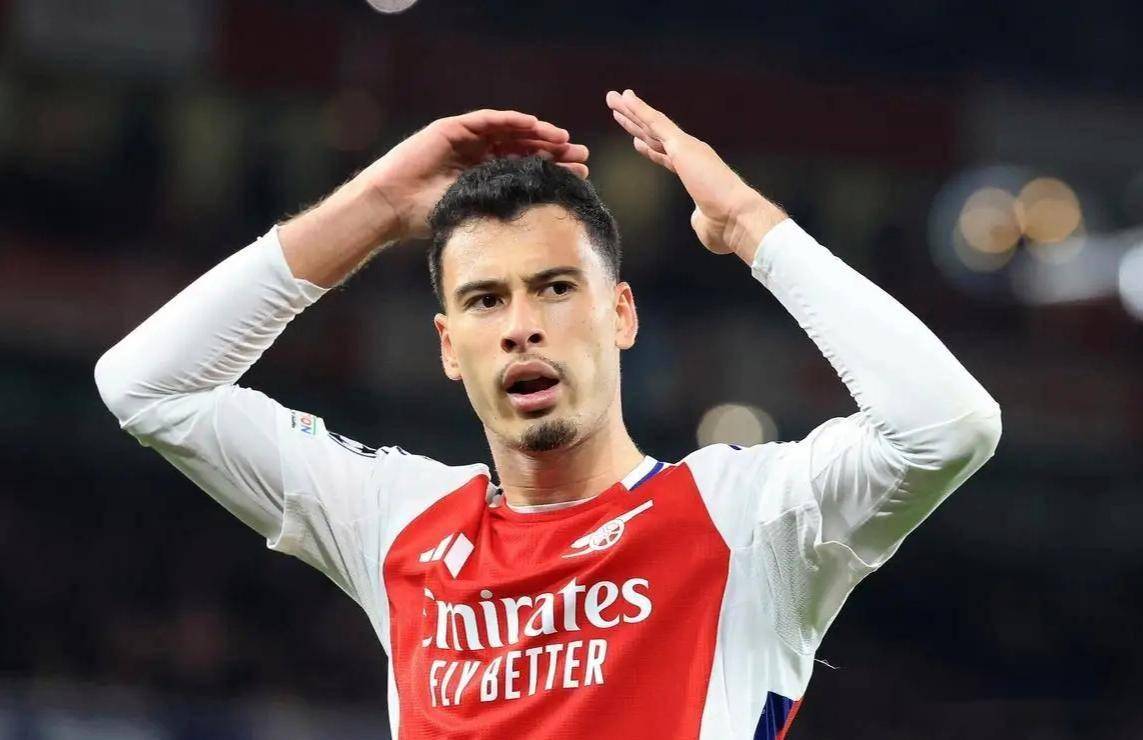 问鼎-阿森纳发布备战花絮，清晨豪取连胜，足总杯任务艰巨，资深球员宣示担当的简单介绍